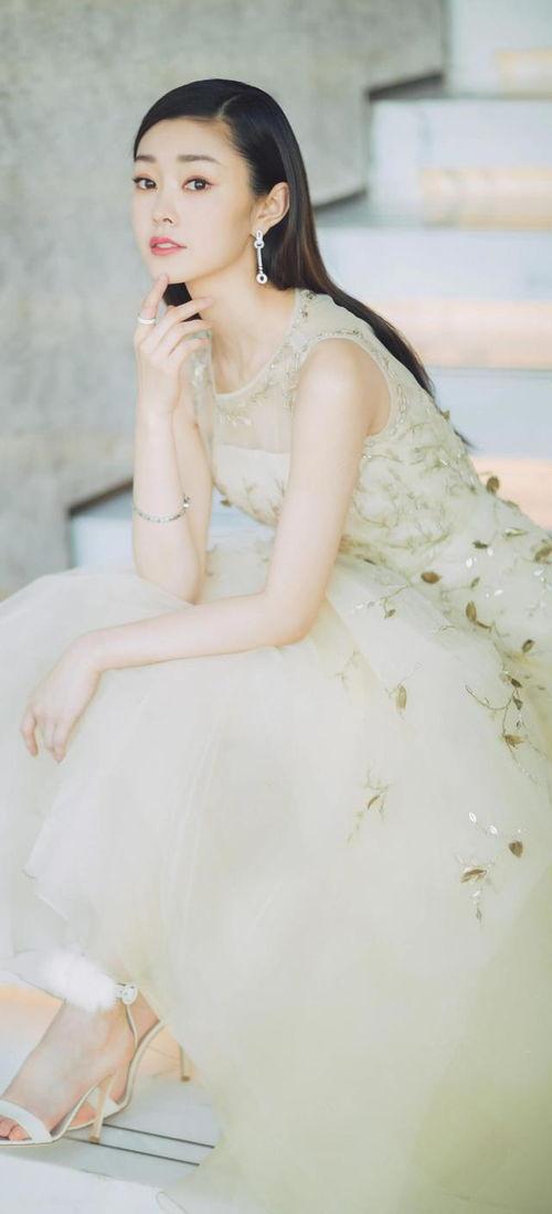 热巴龚俊最新爆料图片,最新爆料图片曝光，浪漫瞬间引网友热议！”  第3张